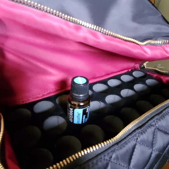 DoTerra Essential Oils backpack - Picture 7 of 7